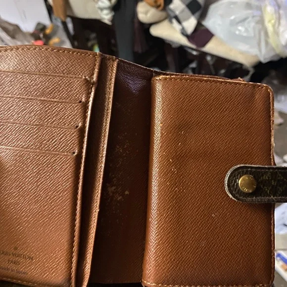 AUTHENTIC Louis Vuitton Monogram Wallet - Picture 6 of 15